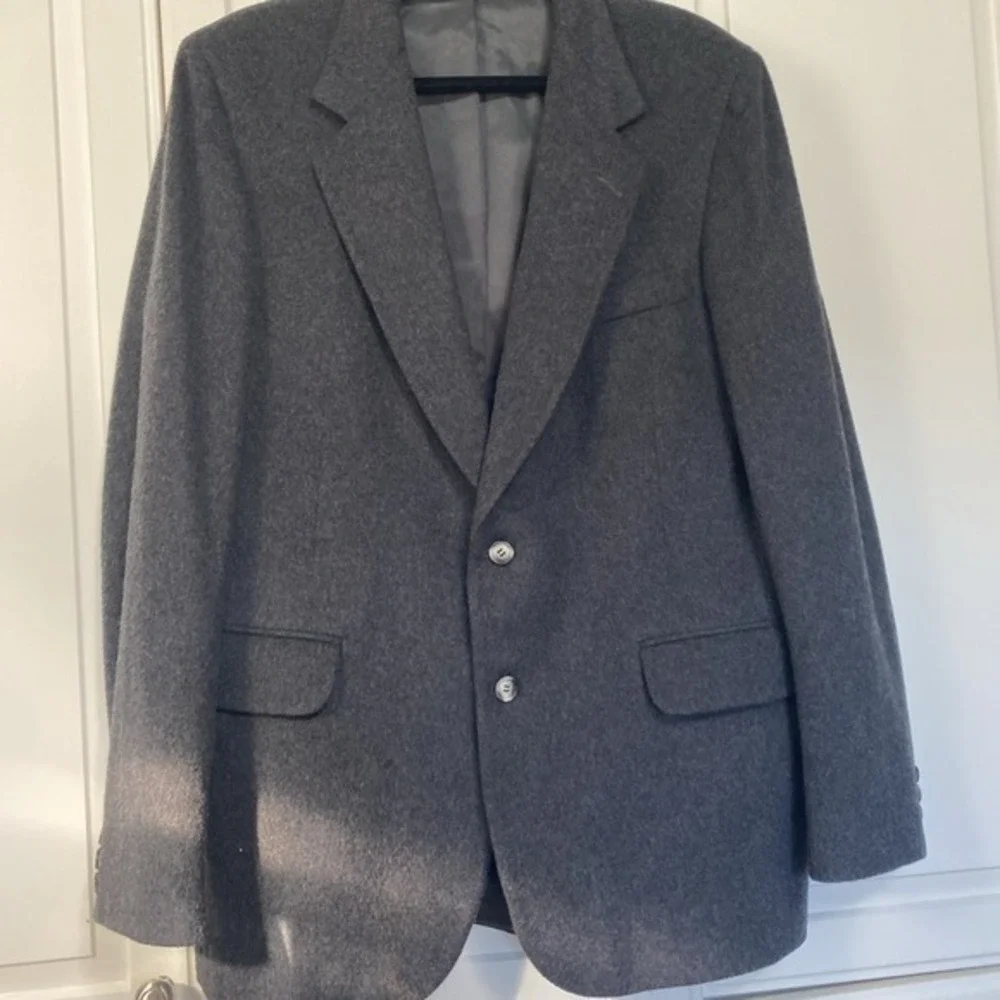 Wool & Cashmere Men's Suit Jkt 43,‎ 31 L, 38 Shoulder, 40 Waist. 3631